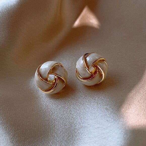 Bold 3D White Enamel and Gold Tone Layered Ribbon Dome Stud Earrings Classic - Picture 2 of 9